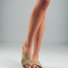 Sandale vegan Tanna verte — vue arrière sangles et semelle rembourrée